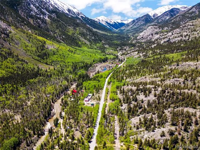 10575 Co-82 Twin Lakes, CO 81251