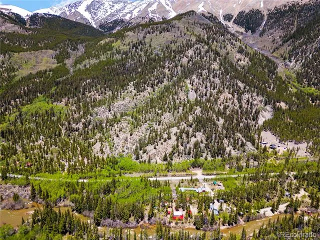 10575 Co-82 Twin Lakes, CO 81251