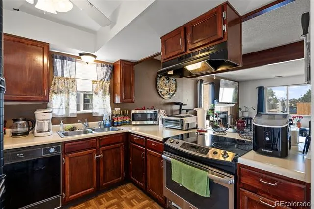 2352 Washo Circle Colorado Springs, CO 80915