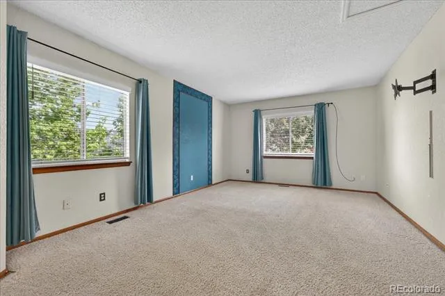 19721 E Stanford Drive Centennial, CO 80015