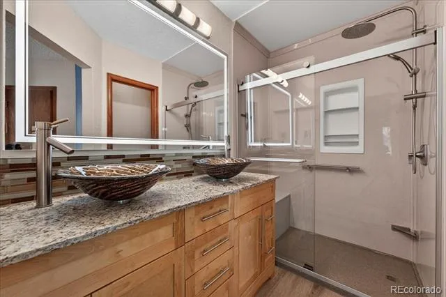 19721 E Stanford Drive Centennial, CO 80015