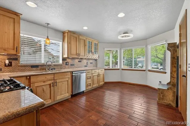 19721 E Stanford Drive Centennial, CO 80015