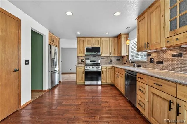 19721 E Stanford Drive Centennial, CO 80015