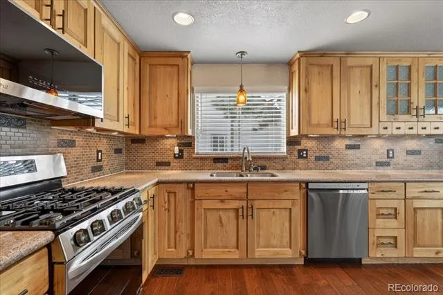 19721 E Stanford Drive Centennial, CO 80015