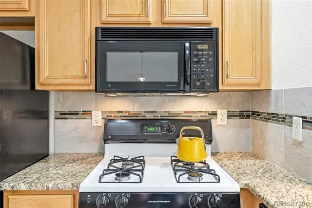 2413 Water Cress Court #6-20 Longmont, CO 80504