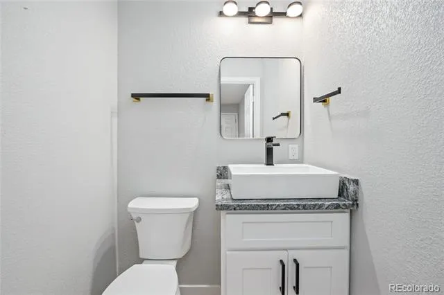 3226 S Oneida Way Denver, CO 80224