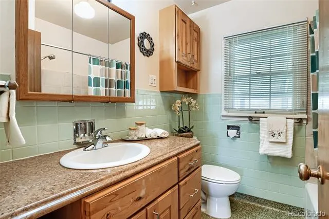 3990 S Logan Street Englewood, CO 80113