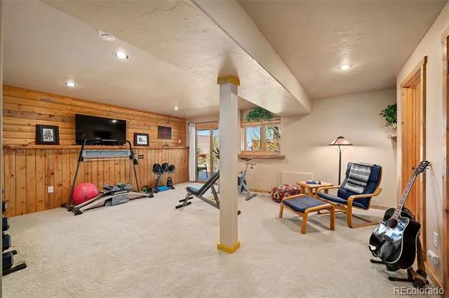 290 Village Road Granby, CO 80446
