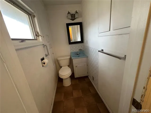6105 W 49th Place Wheat Ridge, CO 80033