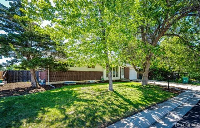 6724 S Ash Way Centennial, CO 80122