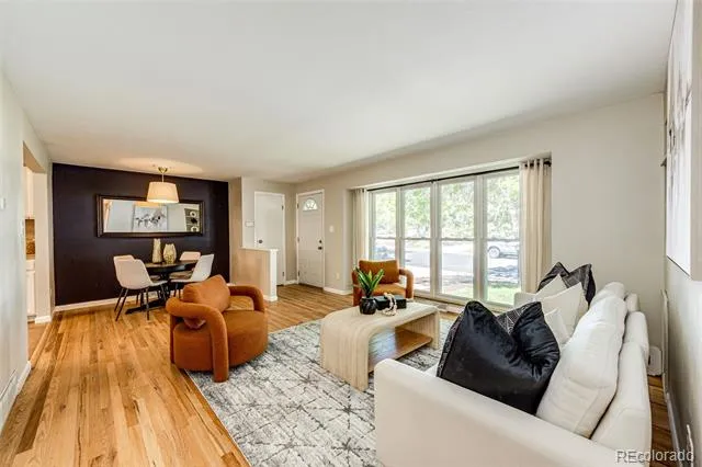 6724 S Ash Way Centennial, CO 80122