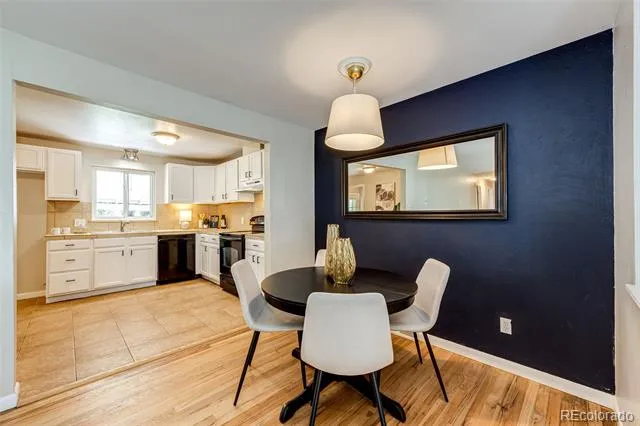 6724 S Ash Way Centennial, CO 80122