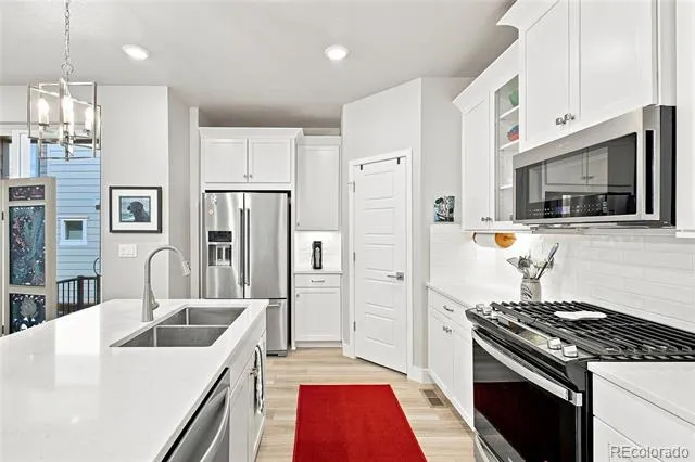 9777 Banner Peak Street Littleton, CO 80125