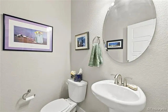 9777 Banner Peak Street Littleton, CO 80125