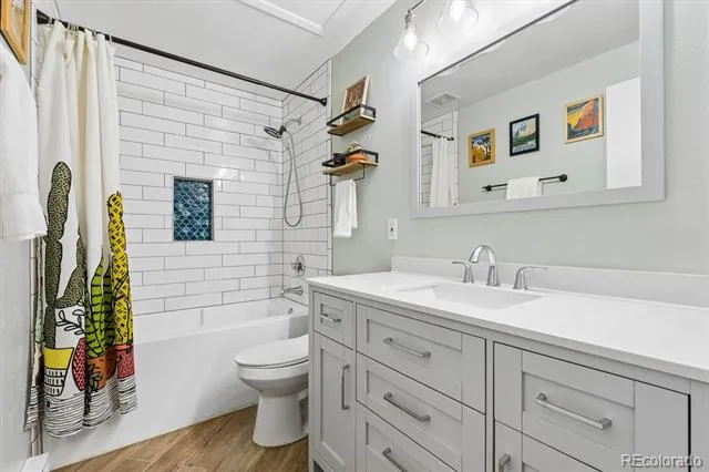 1039 E Moorhead Circle Boulder, CO 80305