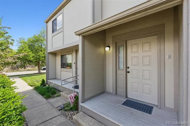 1039 E Moorhead Circle Boulder, CO 80305