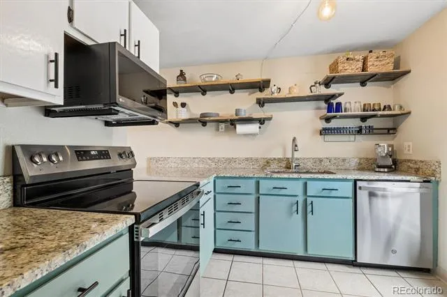 1039 E Moorhead Circle Boulder, CO 80305