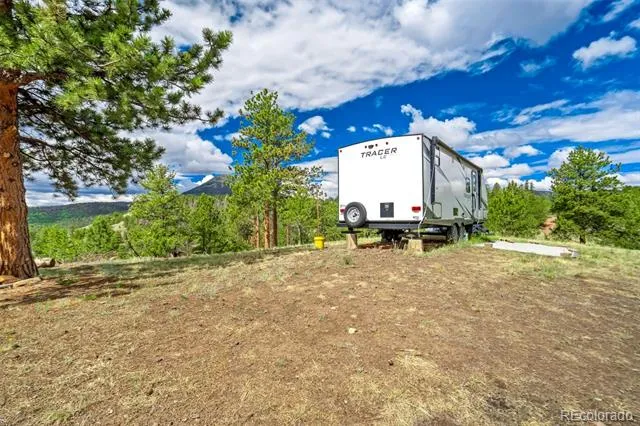 75 Deer Run Guffey, CO 80820