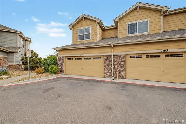 1791 S Buchanan Circle Aurora, CO 80018