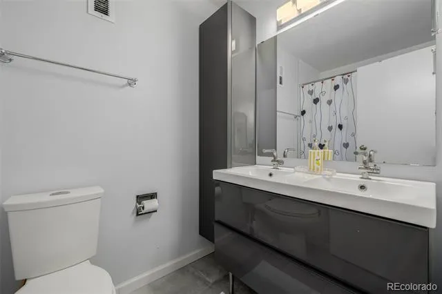 1625 Larimer Street #1207 Denver, CO 80202