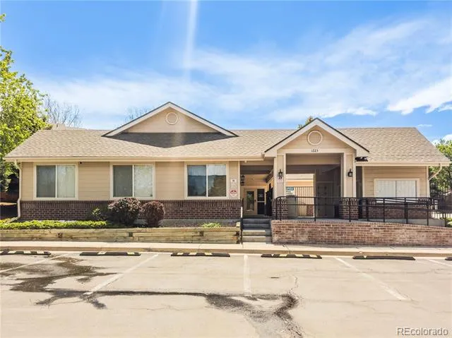 18131 E Arizona Avenue #F Aurora, CO 80017
