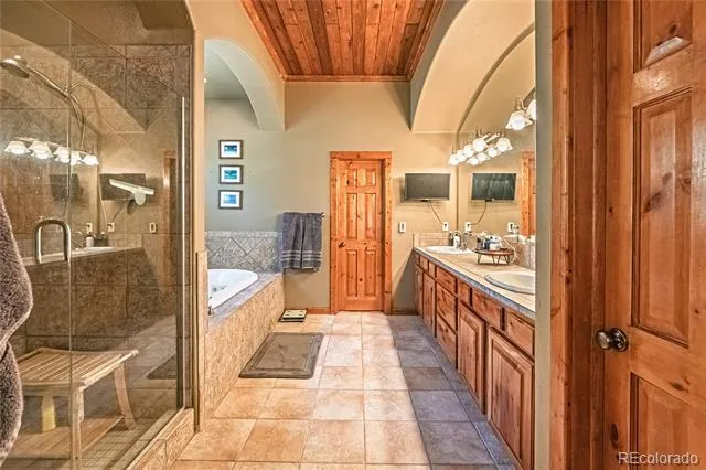 1210 Kenosha Drive Larkspur, CO 80118