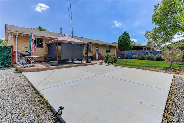 6861 Ivy Street Commerce City, CO 80022