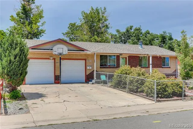6861 Ivy Street Commerce City, CO 80022