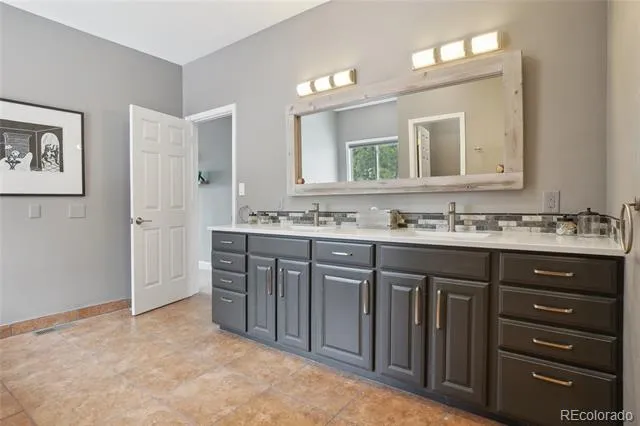 13084 Deer Ridge Way Larkspur, CO 80118