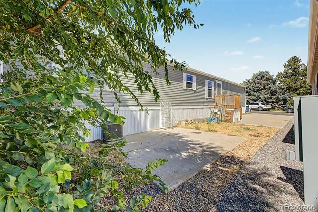 1801 W 92nd Avenue Denver, CO 80260