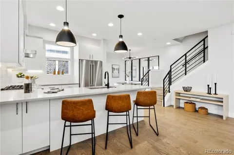 1432 Knox Court