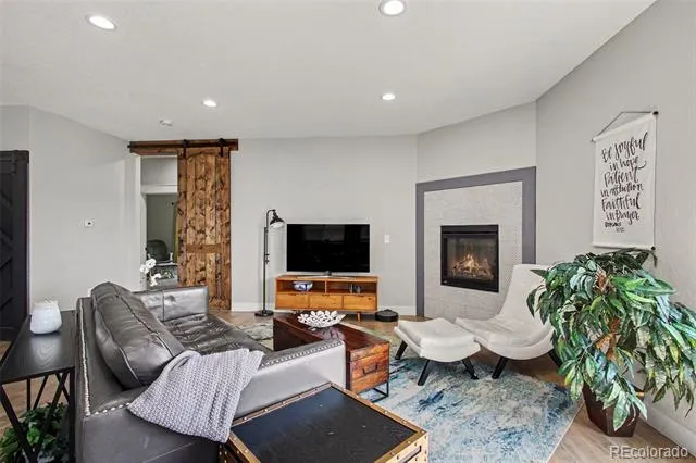 4720 Farmingdale Drive Colorado Springs, CO 80918