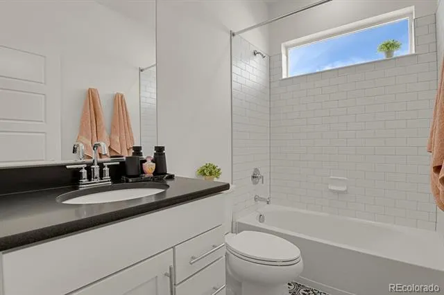 2404 Antica Court Colorado Springs, CO 80921
