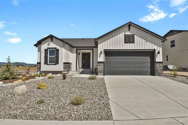 2404 Antica Court Colorado Springs, CO 80921