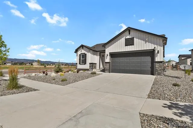 2404 Antica Court Colorado Springs, CO 80921