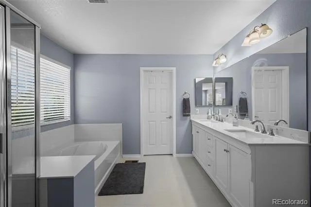 214 Flat Rock Street Aurora, CO 80018