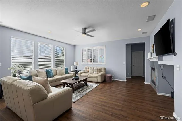 214 Flat Rock Street Aurora, CO 80018