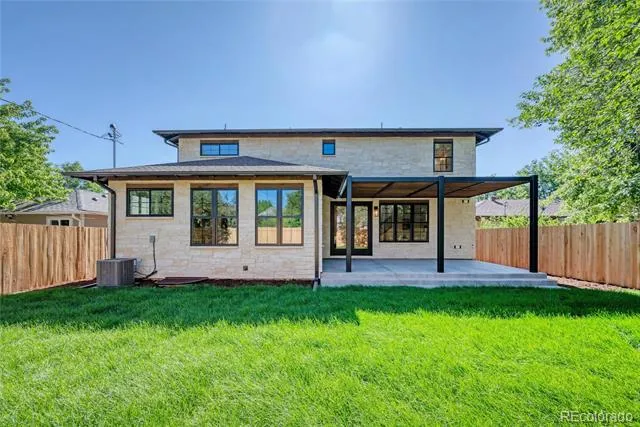 1035 Leyden Street Denver, CO 80220