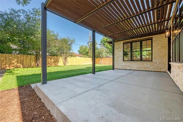 1035 Leyden Street Denver, CO 80220
