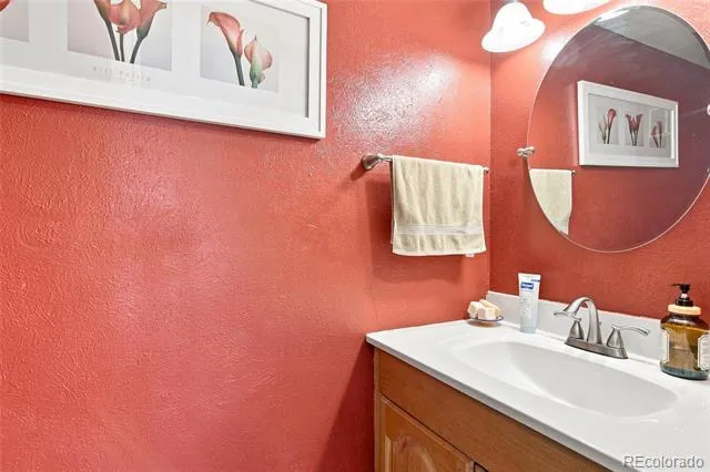 2528 S Vaughn Way #C Aurora, CO 80014