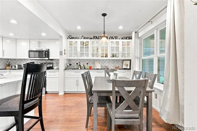 2528 S Vaughn Way #C Aurora, CO 80014