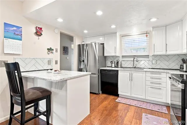 2528 S Vaughn Way #C Aurora, CO 80014