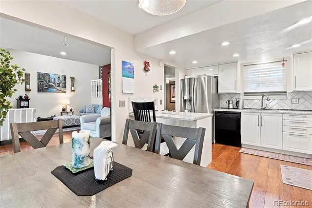 2528 S Vaughn Way #C Aurora, CO 80014