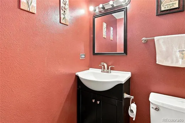 2528 S Vaughn Way #C Aurora, CO 80014
