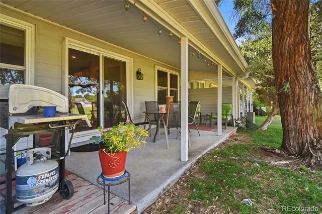 2528 S Vaughn Way #C Aurora, CO 80014