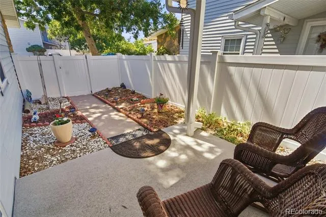 2528 S Vaughn Way #C Aurora, CO 80014