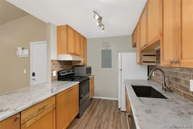 902 S Walden Street #203 Aurora, CO 80017