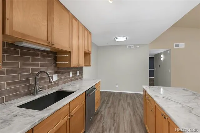 902 S Walden Street #203 Aurora, CO 80017
