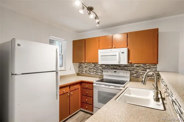 2295 S Pitkin Way #F Aurora, CO 80013