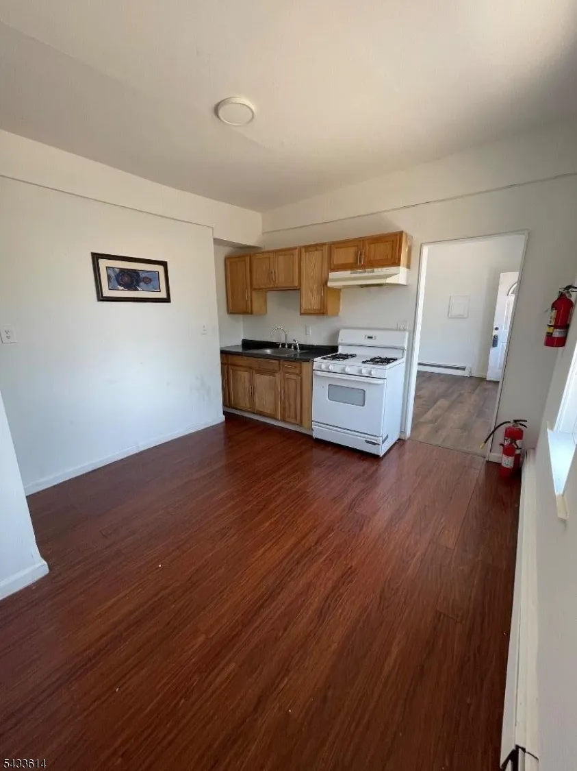 22 N Main St Phillipsburg Town, NJ 08865